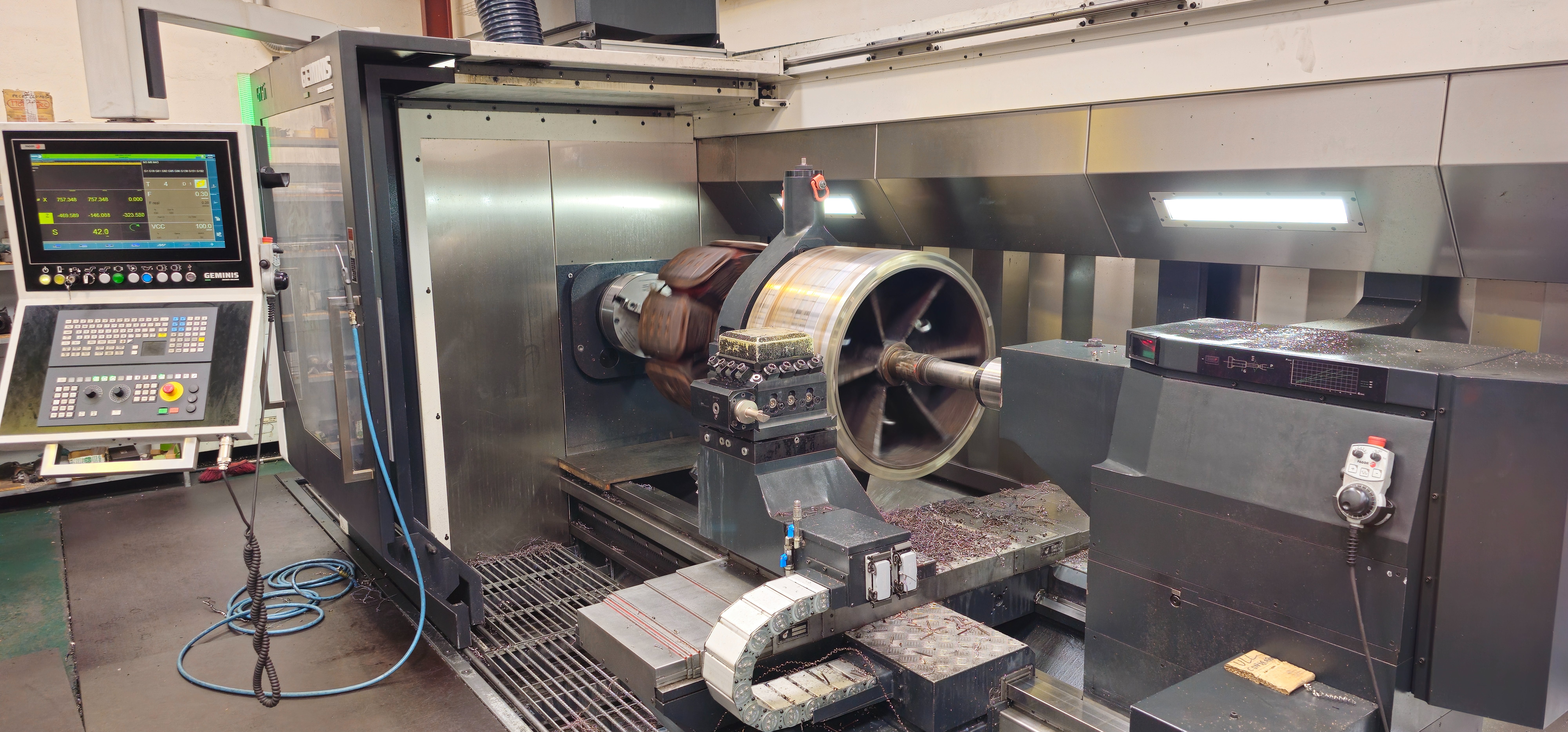 Tornejat de rotor industrial en torn Geminis